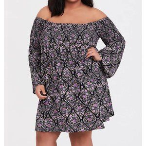 Torrid BLACK FLORAL SMOCKED SKATER DRESS Size 3